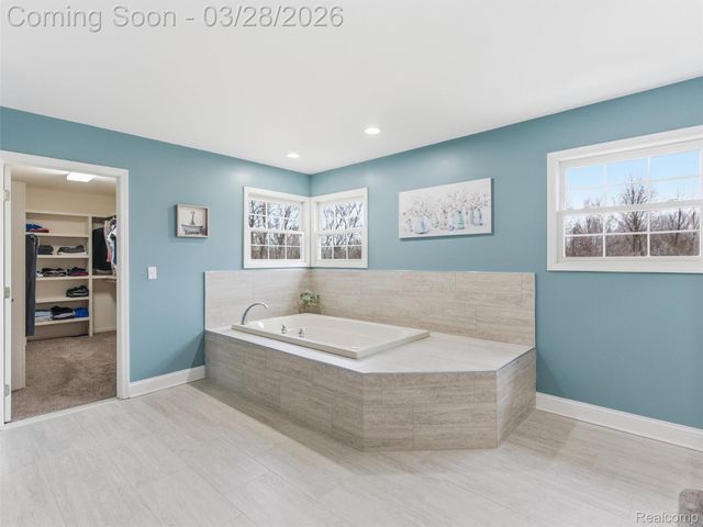 281 Mead Road, Oakland Charter Township, MI 48306