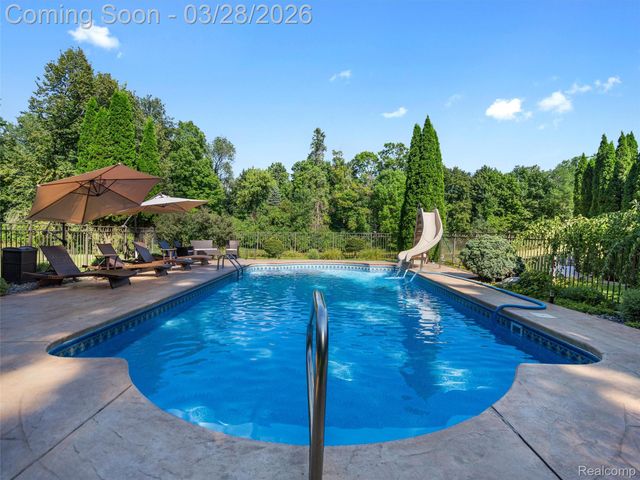 281 Mead Road, Oakland Charter Township, MI 48306