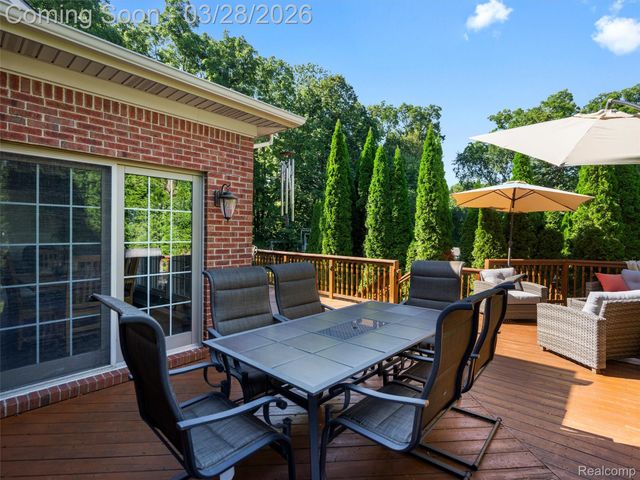 281 Mead Road, Oakland Charter Township, MI 48306