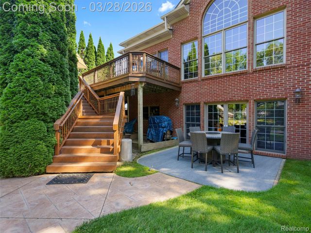 281 Mead Road, Oakland Charter Township, MI 48306