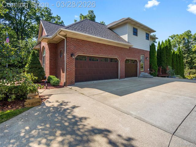 281 Mead Road, Oakland Charter Township, MI 48306