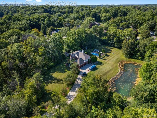 281 Mead Road, Oakland Charter Township, MI 48306