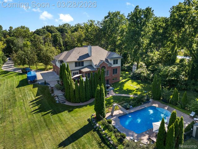 281 Mead Road, Oakland Charter Township, MI 48306