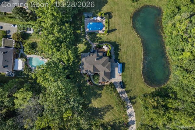 281 Mead Road, Oakland Charter Township, MI 48306