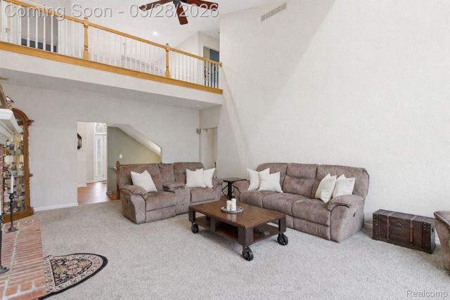 281 Mead Road, Oakland Charter Township, MI 48306