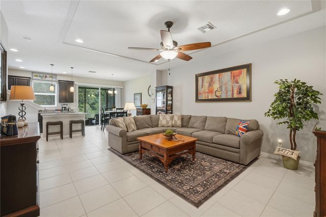 4844 CLIVEDEN LOOP, Sanford, FL 32773