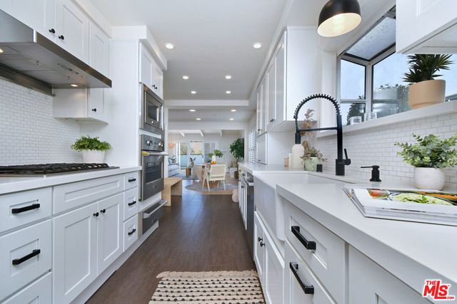 12614 Morrison Street, Valley Village, CA 91607