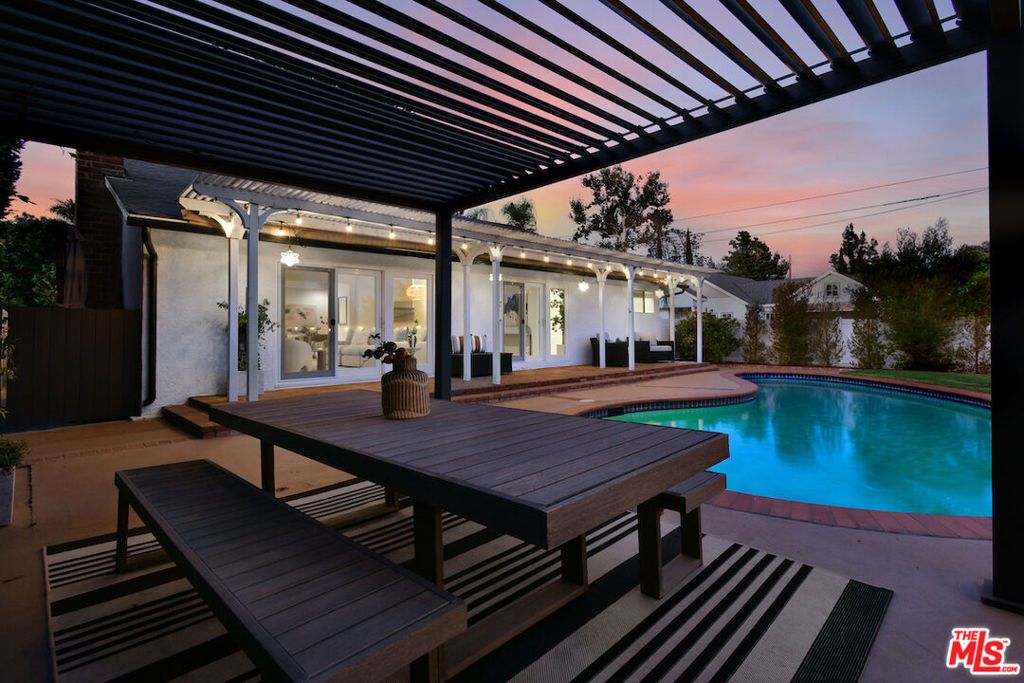 12614 Morrison Street, Valley Village, CA 91607