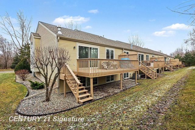 53 W Willow Pond Drive, Saginaw, MI 48603