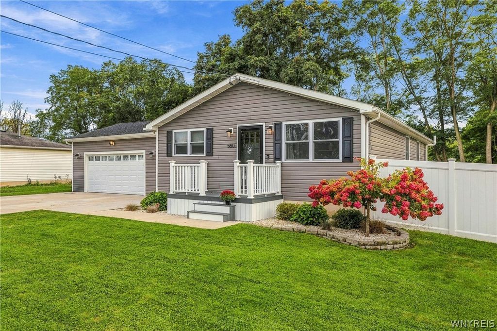 550 Colt Avenue, Lewiston, NY 14092