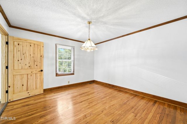 3315 West Market Street, Johnson City, TN 37604
