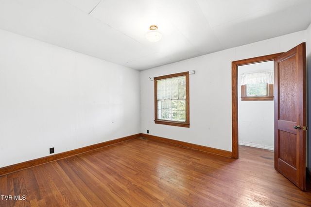 3315 West Market Street, Johnson City, TN 37604