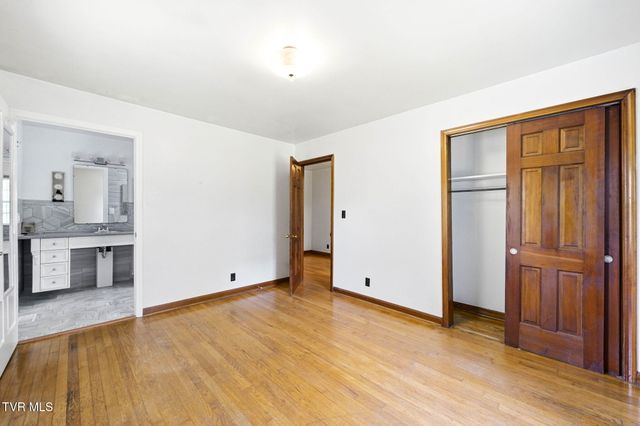 3315 West Market Street, Johnson City, TN 37604
