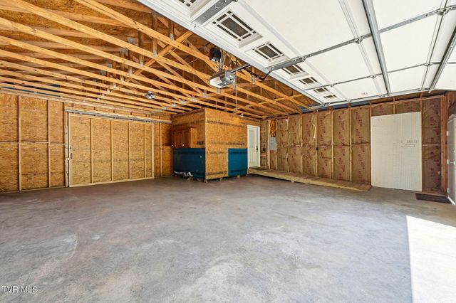 3315 West Market Street, Johnson City, TN 37604