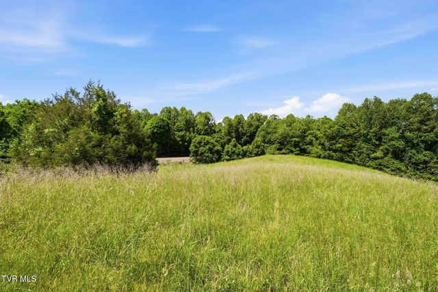 3315 West Market Street, Johnson City, TN 37604