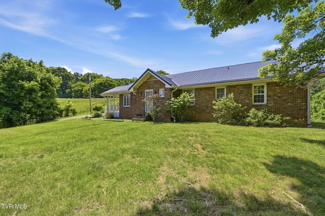 3315 West Market Street, Johnson City, TN 37604
