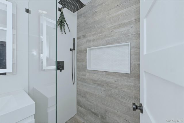 81 Alhambra Drive, Oceanside, NY 11572