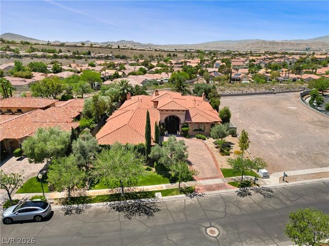 1369 Opal Valley Street, Henderson, NV 89052