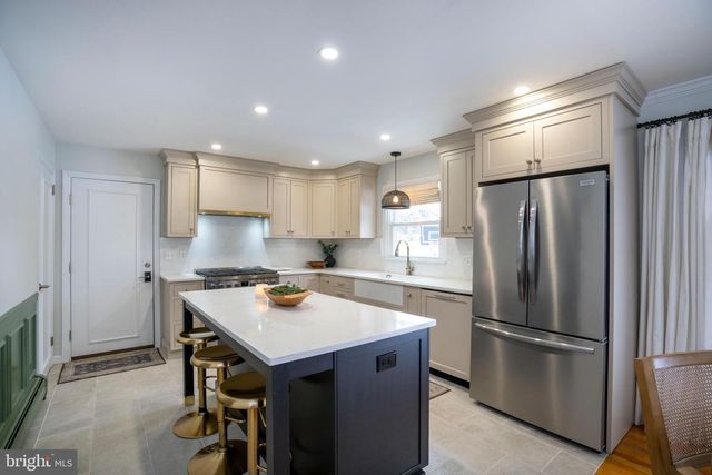 308 MADISON ST, State College, PA 16801