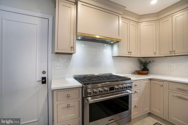 308 MADISON ST, State College, PA 16801