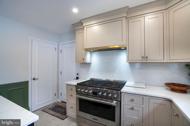 308 MADISON ST, State College, PA 16801