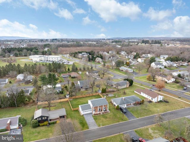 308 MADISON ST, State College, PA 16801