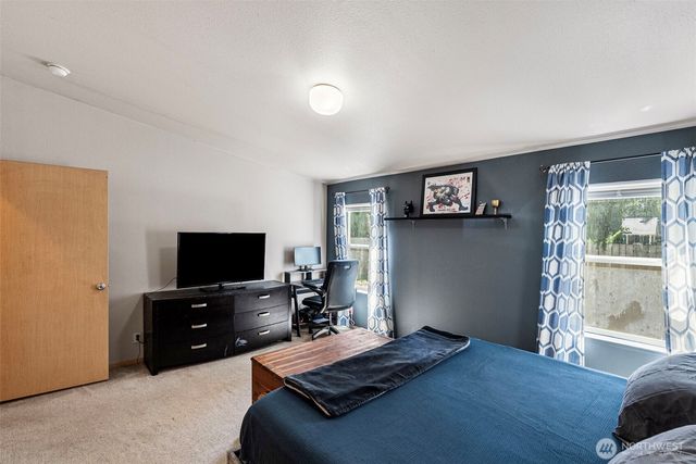 6902 87th Street NW, Gig Harbor, WA 98332