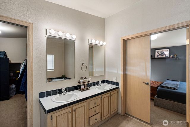 6902 87th Street NW, Gig Harbor, WA 98332