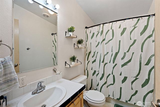 6902 87th Street NW, Gig Harbor, WA 98332