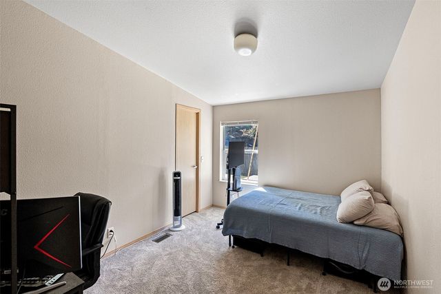 6902 87th Street NW, Gig Harbor, WA 98332