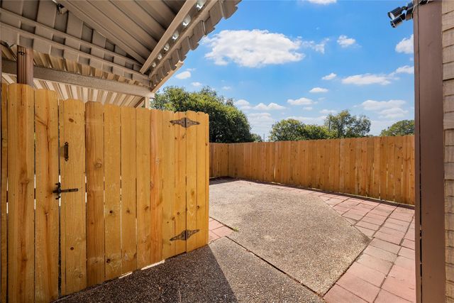 3343 Chimney Place Drive, Waco, TX 76708