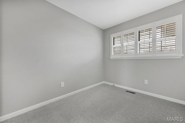 2001 King Arthur Court, St Louis, MO 63146