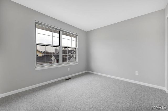 2001 King Arthur Court, St Louis, MO 63146