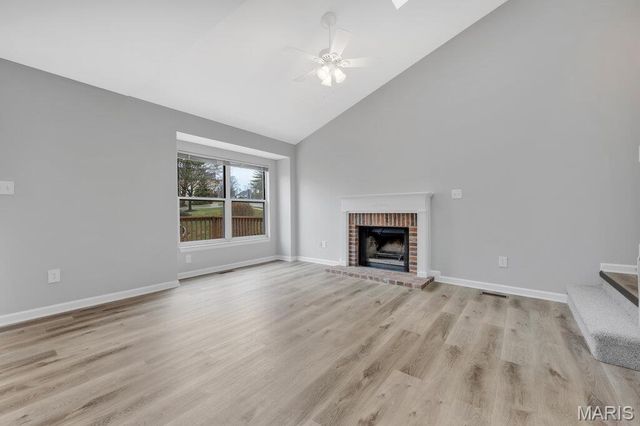 2001 King Arthur Court, St Louis, MO 63146