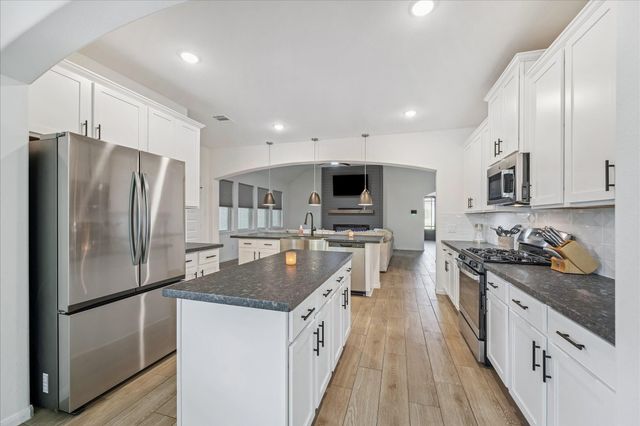 1734 Compass Rose Drive, Angleton, TX 77515