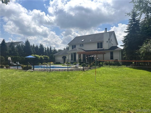 194 Golden Pheasant Drive, Amherst, NY 14068