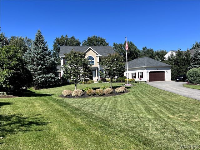 194 Golden Pheasant Drive, Amherst, NY 14068