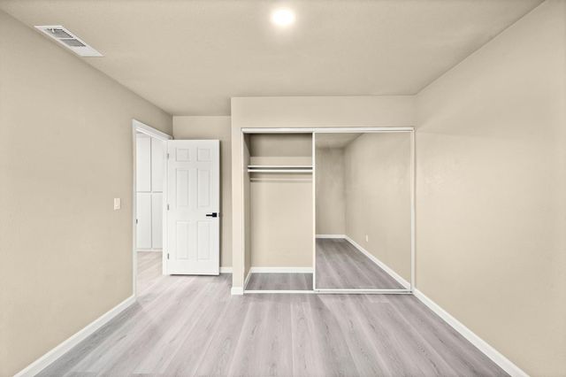23 Dakota Ct, Sacramento, CA 95833