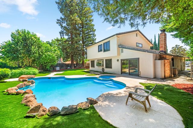 23 Dakota Ct, Sacramento, CA 95833