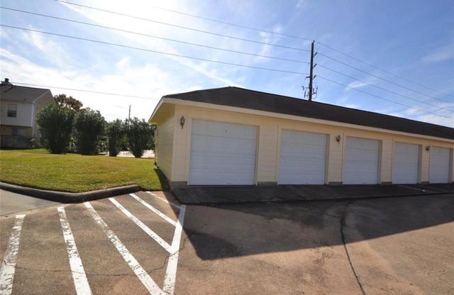 2710 Grants Lake Boulevard J10, Sugar Land, TX 77479