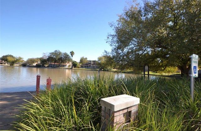 2710 Grants Lake Boulevard J10, Sugar Land, TX 77479