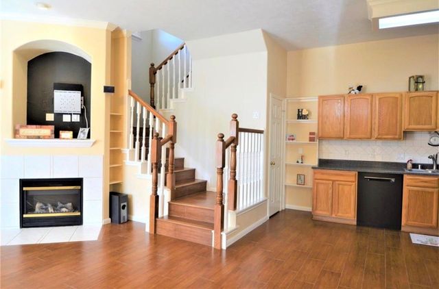 2710 Grants Lake Boulevard J10, Sugar Land, TX 77479