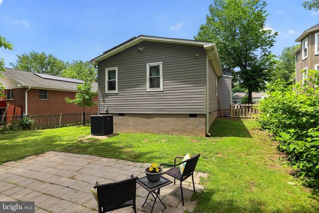 817 57TH PL, Fairmount Heights, MD 20743