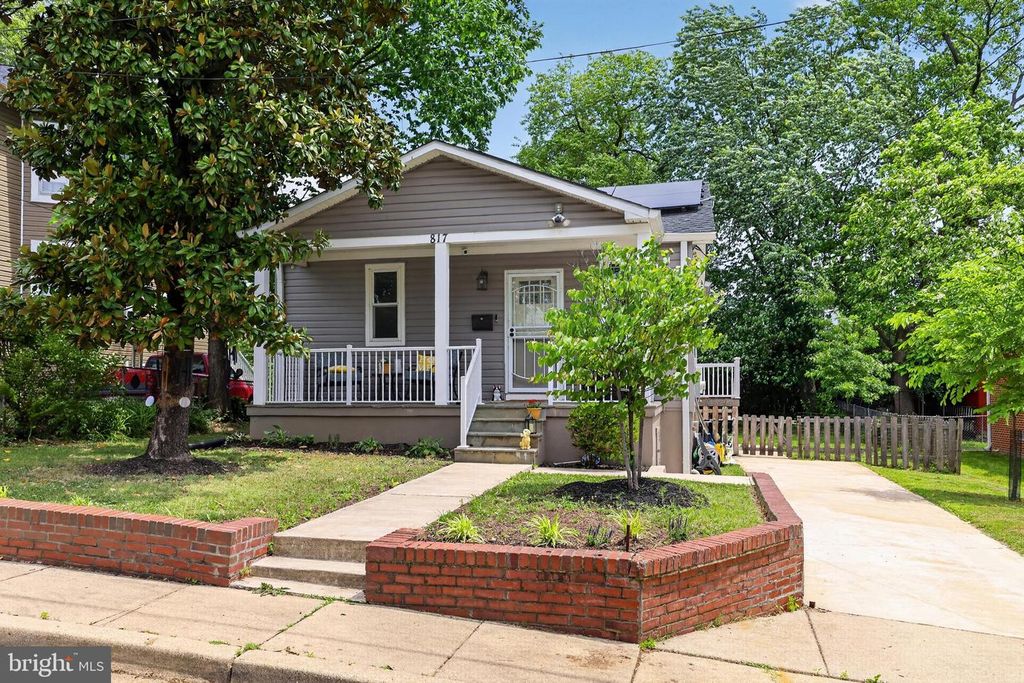 817 57TH PL, Fairmount Heights, MD 20743
