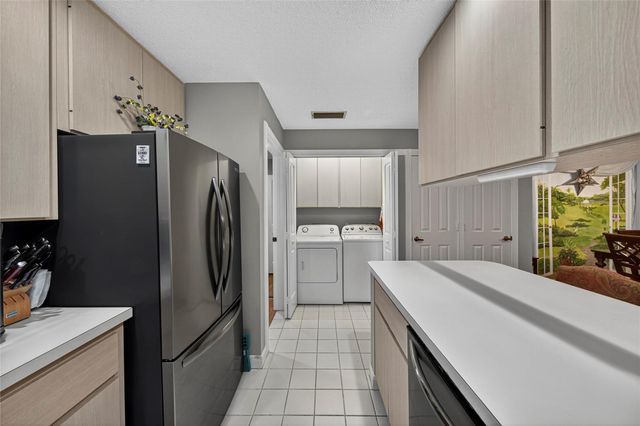 3004 Lakemont Court, Palm Beach Gardens, FL 33403