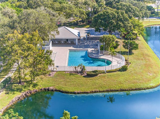 3004 Lakemont Court, Palm Beach Gardens, FL 33403