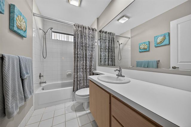 3004 Lakemont Court, Palm Beach Gardens, FL 33403