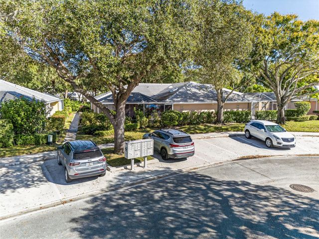 3004 Lakemont Court, Palm Beach Gardens, FL 33403