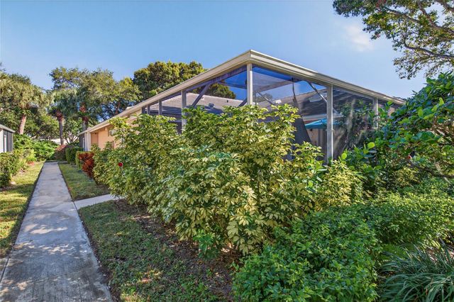 3004 Lakemont Court, Palm Beach Gardens, FL 33403