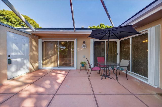 3004 Lakemont Court, Palm Beach Gardens, FL 33403